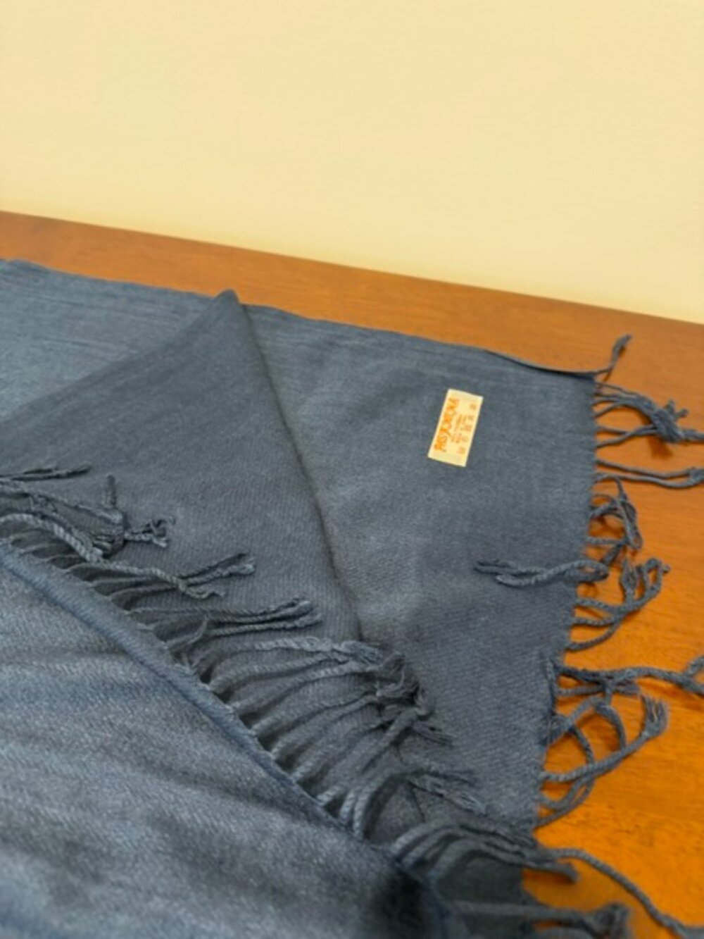 Blue Pashmina Oversized Wrap Scarf Pre-Owned. - Picture 5 of 10